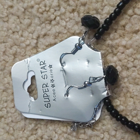 Jewelry Bundle:Dreamcatcher Necklace, Chunky Gray Bracelet, and Jewelery Set - Picture 5 of 7